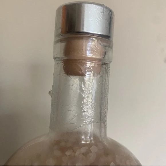 NWT Pier 1 Imports Coconut Isles Scented Bath Salts 30oz Bottle Tropical Relax - Picture 4 of 5